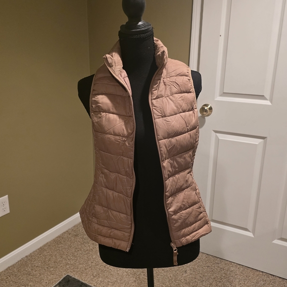 Love Tree Jackets & Blazers - Love Tree Light Brown Quilted Vest